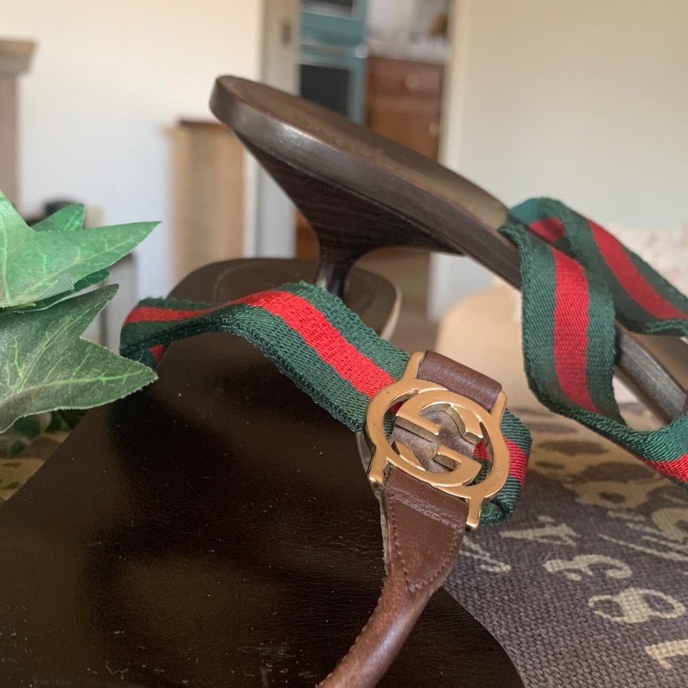 Gucci Black Sandals with Green and Red Straps,with kitten heal. - Picture 2 of 4